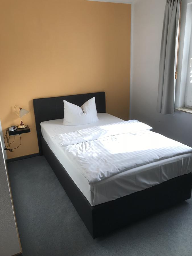 Hotel Am Maibaum Neuenrade Екстериор снимка