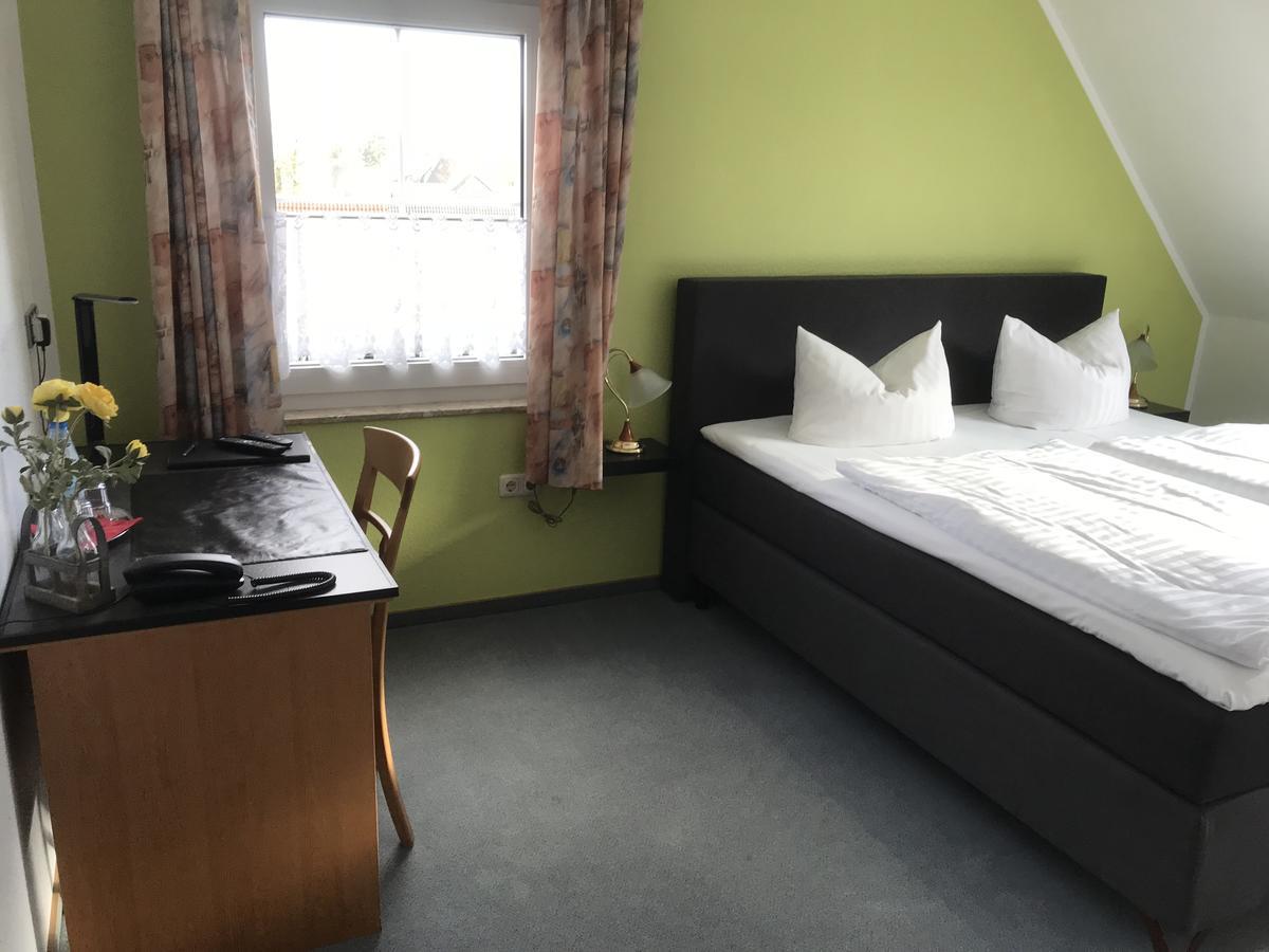 Hotel Am Maibaum Neuenrade Екстериор снимка